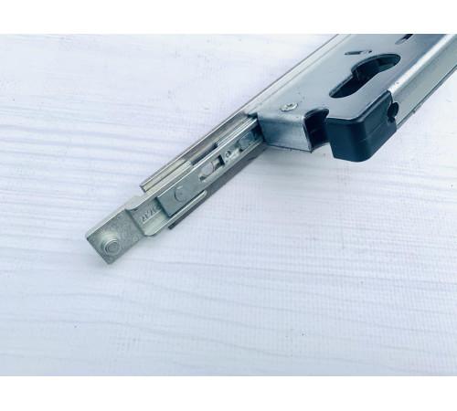 Замок рейка Stublina D35/85 под фурнитурную тягу для алюминиевых дверей с защелкой управления от ручки.